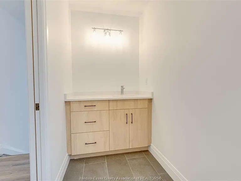 987 Ford Blvd #3 — Photo 5
