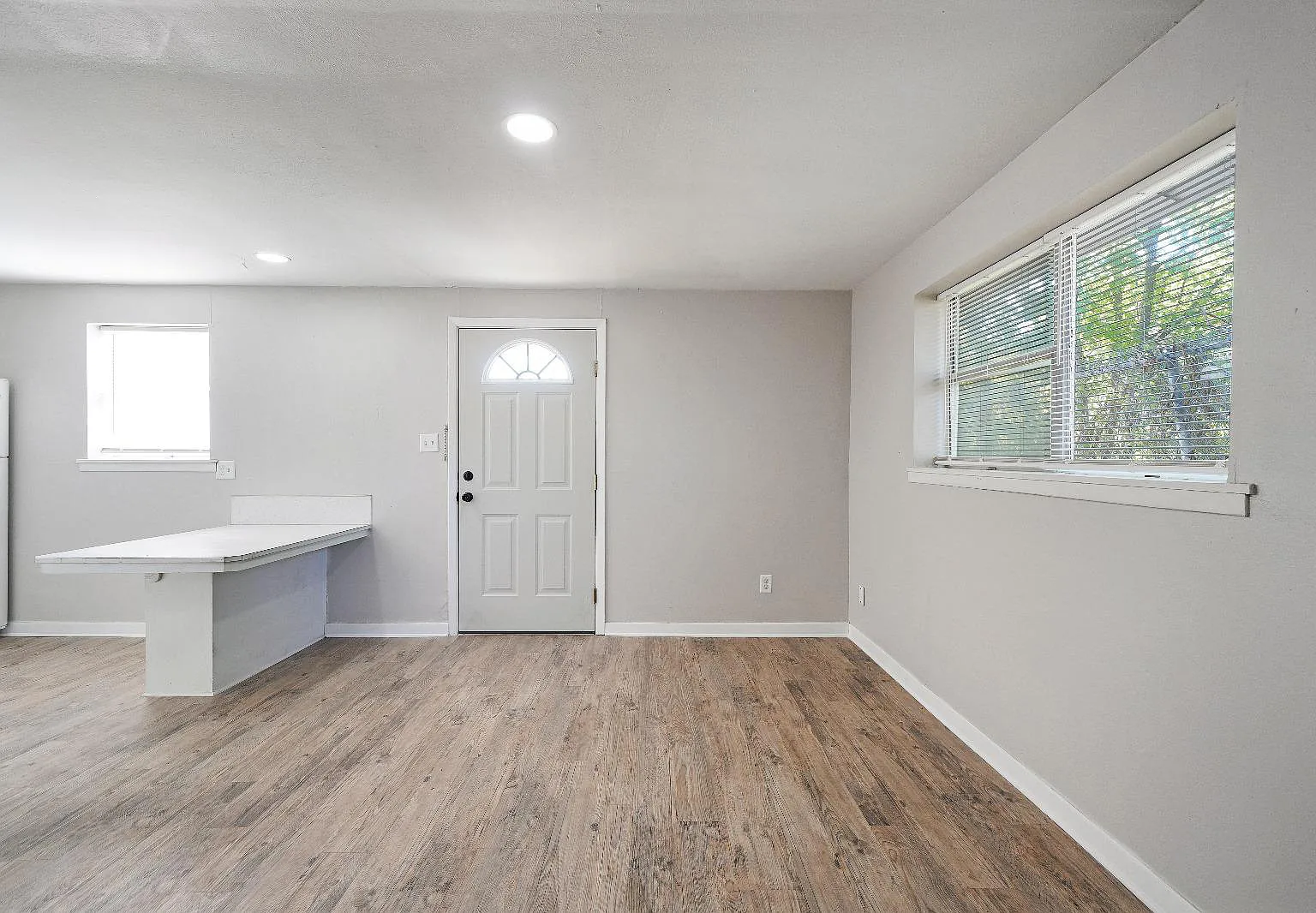 200 SW 6th Ave — Photo 2