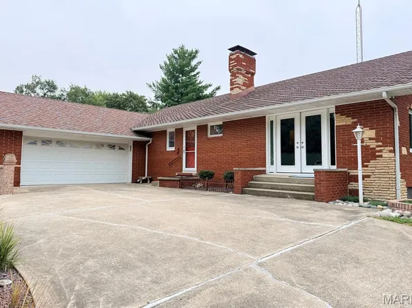 110 W Teak St, Thayer, IL 62689