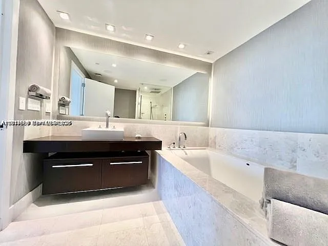 17121 Collins Ave #1003 — Photo 14
