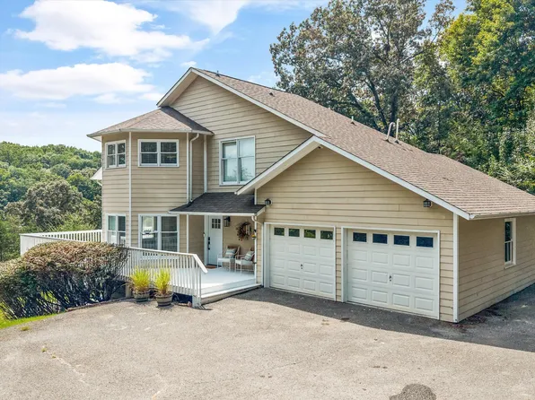 489 Jefferson Ln, Clinton, TN 37716