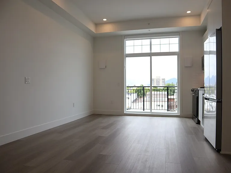 22348 North Ave #514 — Photo 6