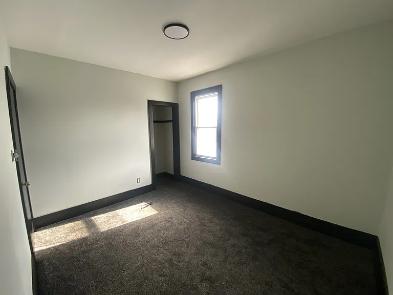 2903 Sheridan St — Photo 5