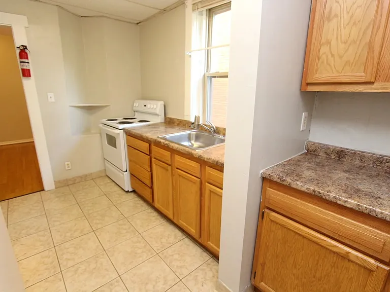 326 Melwood Ave — Photo 2
