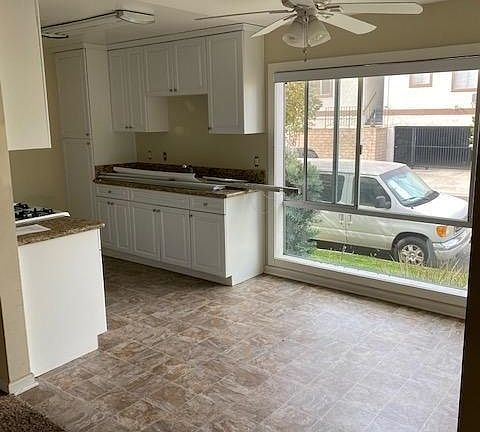 2nd image of 10822 Victory Blvd #2