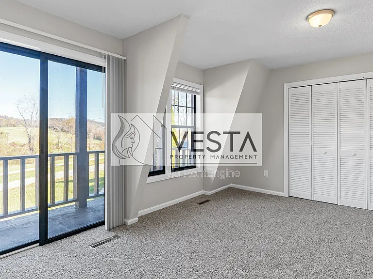 588 Ray Hill Rd #D — Photo 34