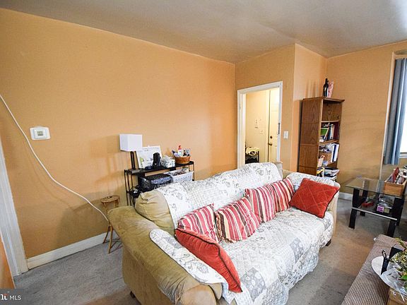 5th image of 1620 Kingsway Rd