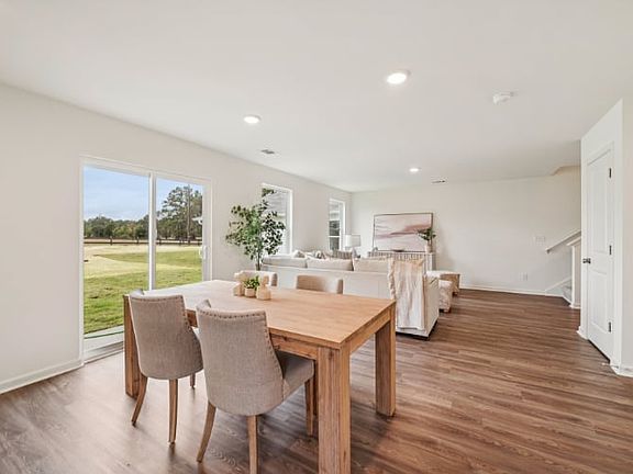 Auburn Model Dining Room