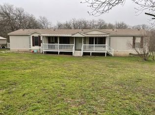 300 Creekview Meadows Dr, Springtown, TX 76082