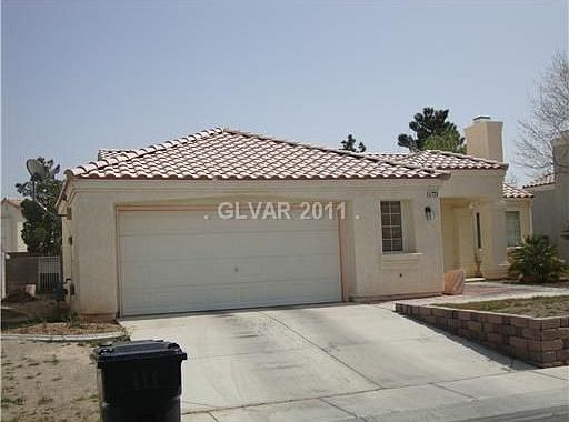 3rd image of 4728 Wild Oak Way