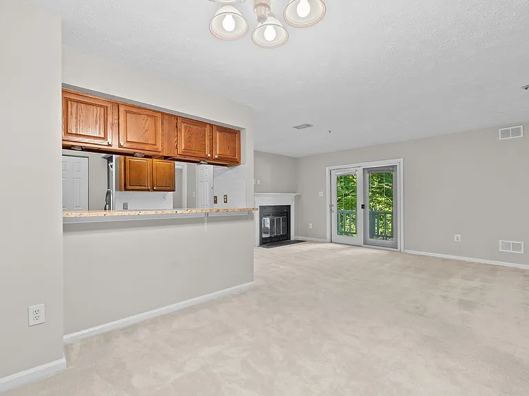 12205 Saint Peter Ct — Photo 4