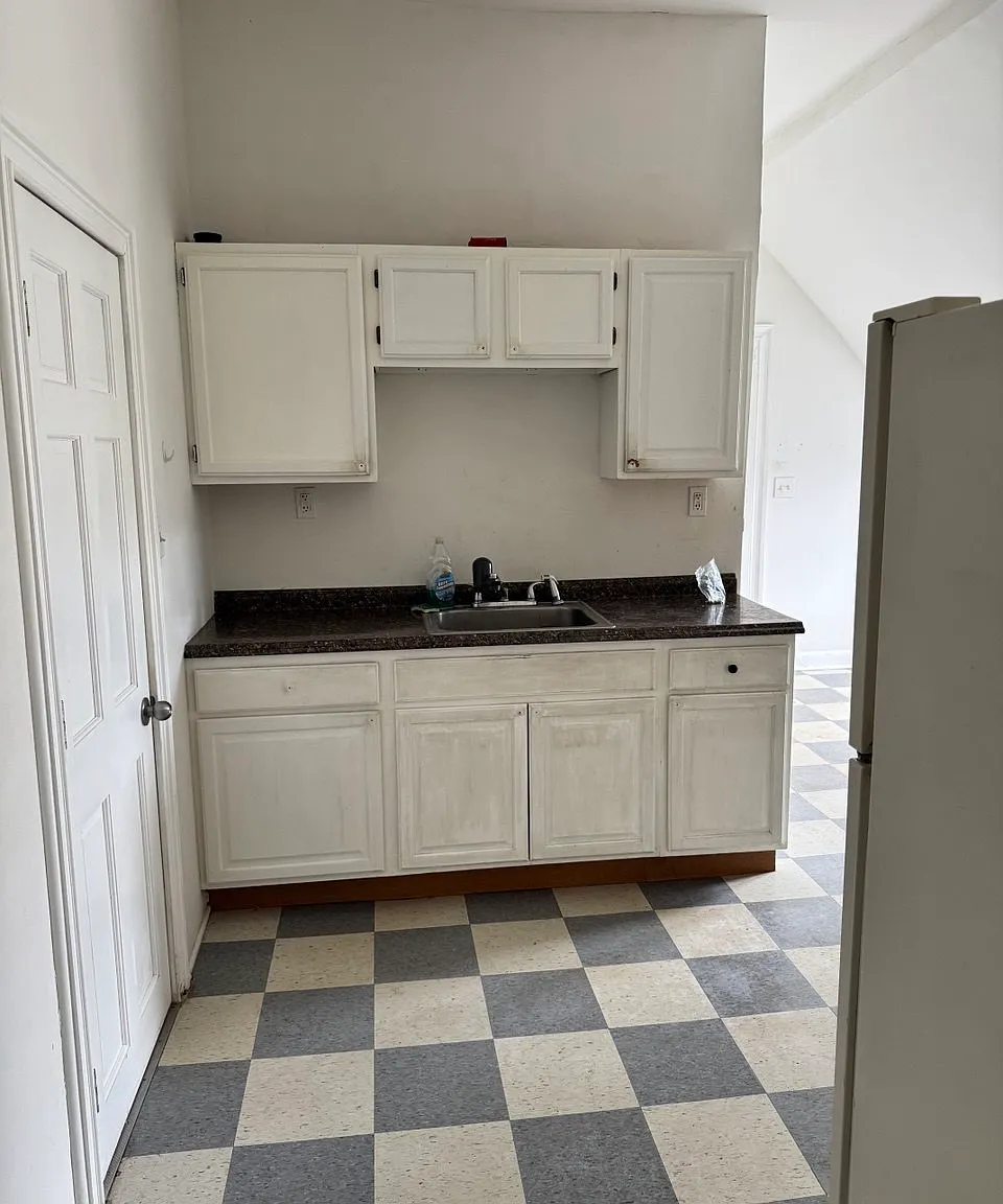488 William Street — Photo 1