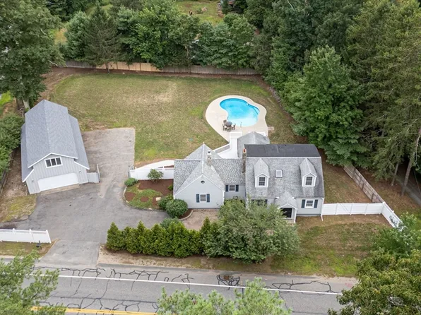 888 Haverhill St, Rowley, MA 01969