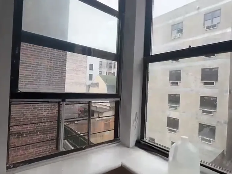 2265 University Ave #4F — Photo 6