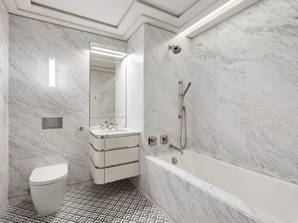 303 Park Avenue image 3 of 21