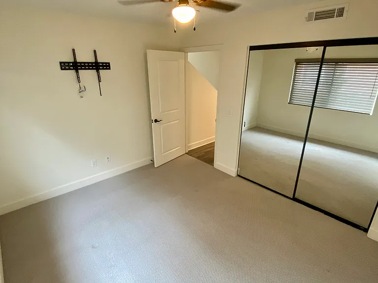 808 Ada St #1 — Photo 4