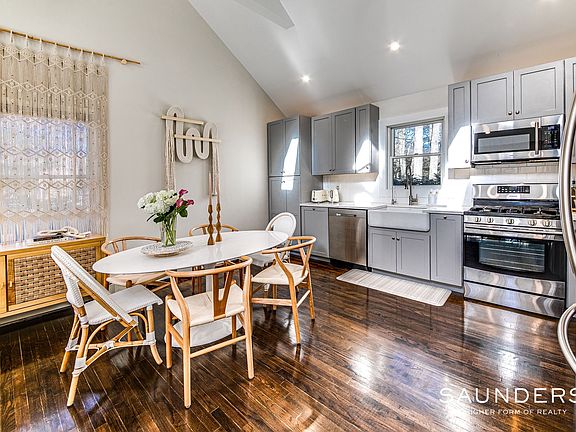 3rd image of 24 Manor Ln