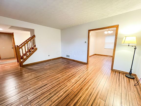 4th image of 181 Collingwood Dr