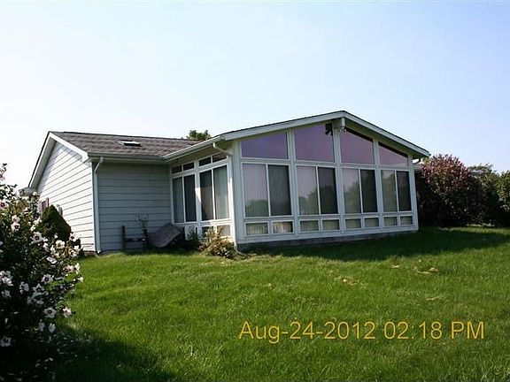 3rd image of 435 Eastwood Ct