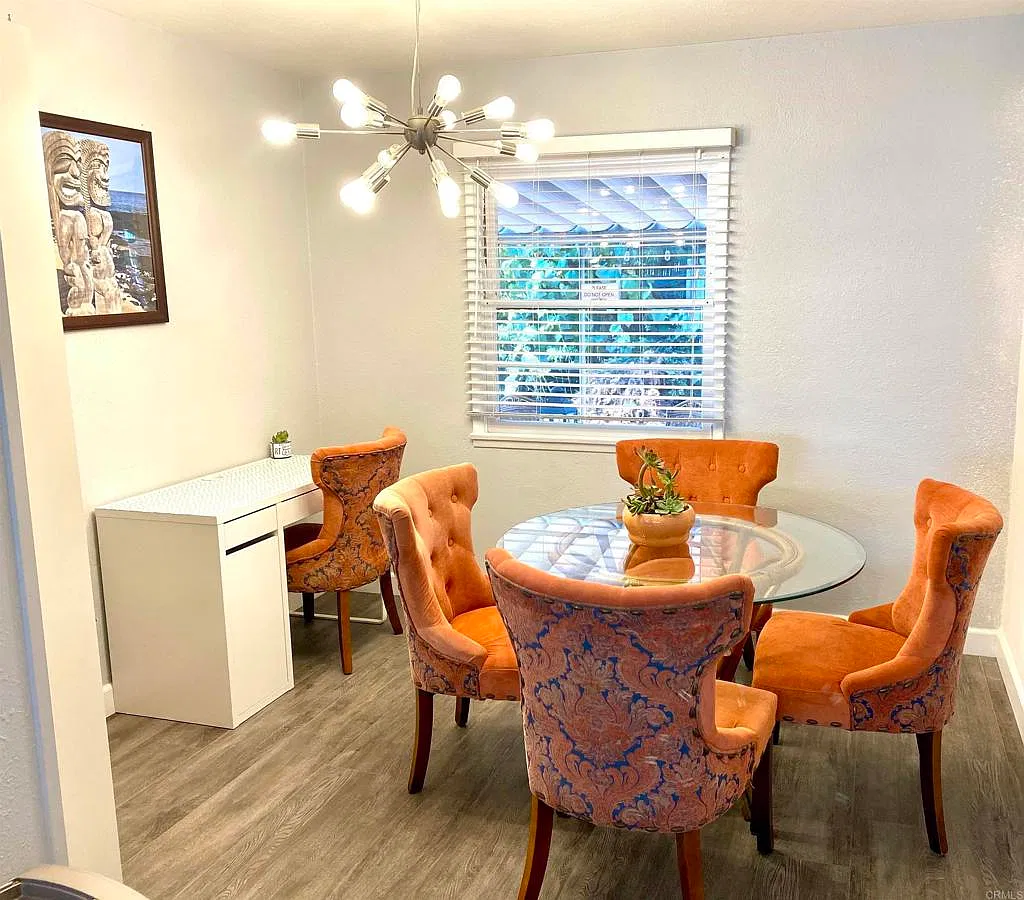 2 bed, 900 sqft, $3,600 — Photo 3