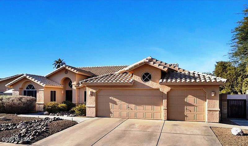 1st image of 8911 N Palm Brook Dr