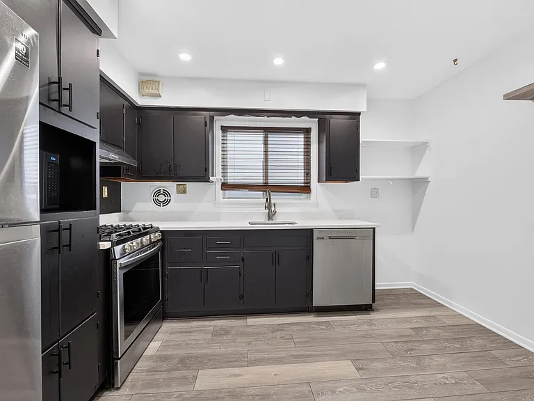 121 Ogden Ave #2 — Photo 2