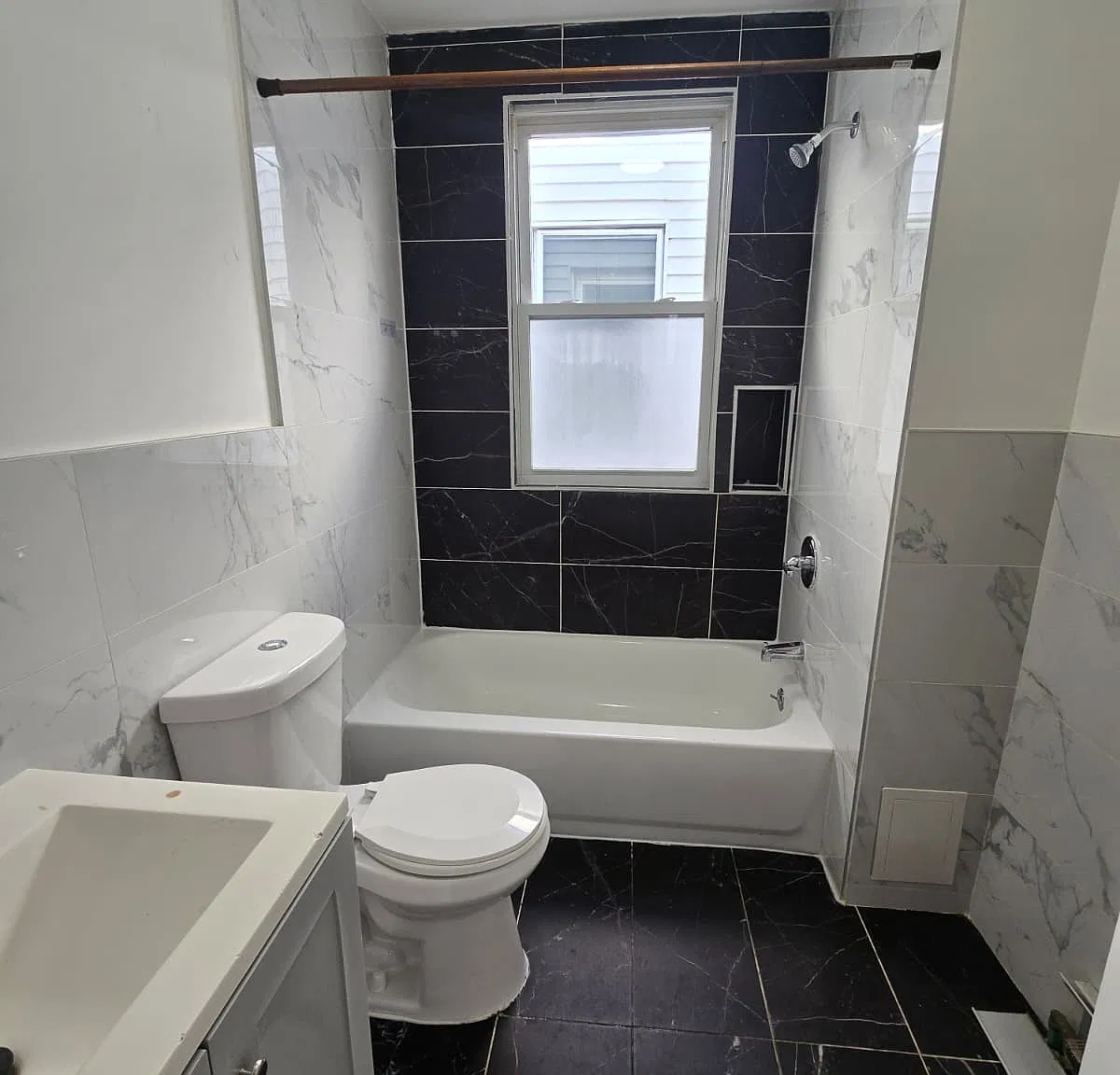 4 bed, $2,500 — Photo 3