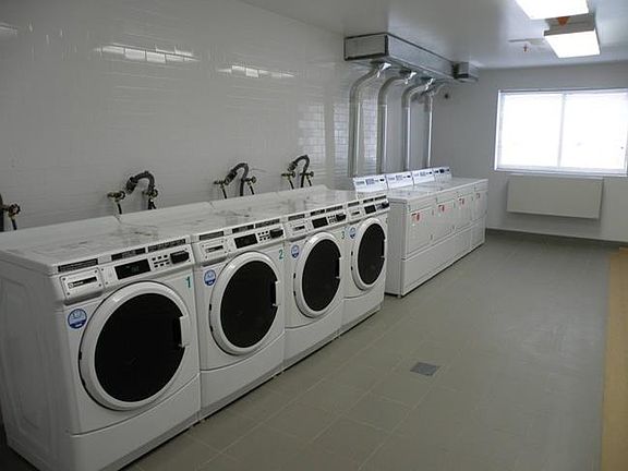5th image of 3172 31st St APT 4A