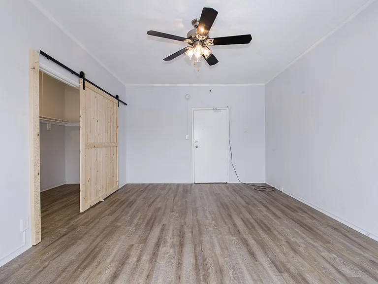Partial Remodeled - Studio