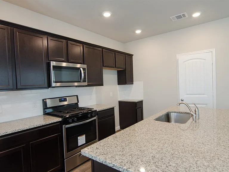 256 Cherry Laurel Ln — Photo 8