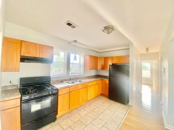 903 N Ridgeway Ave #1, Chicago, IL 60651