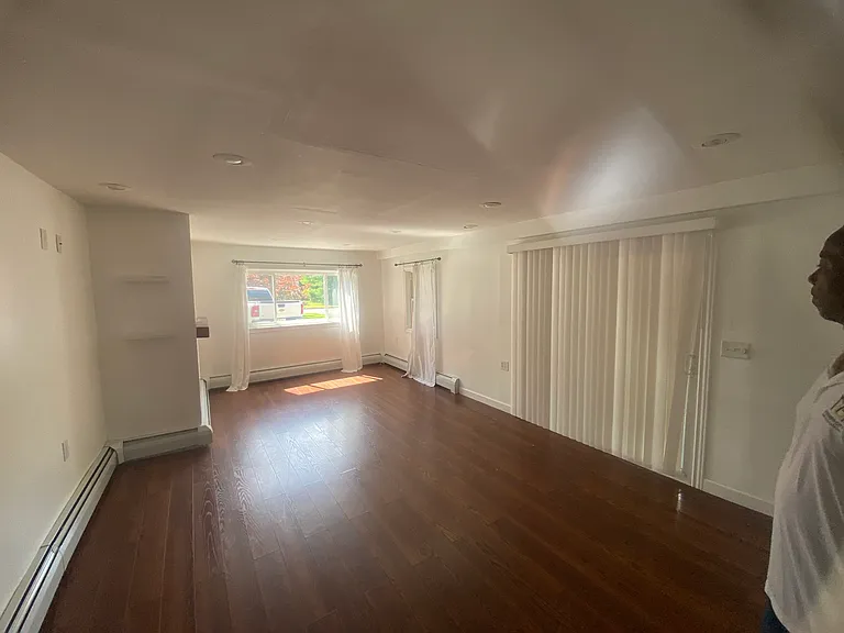 356 Oak St — Photo 7
