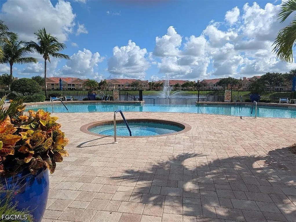 1 bed, 1.0 bath, 1147 sqft, $2,000 — Photo 2