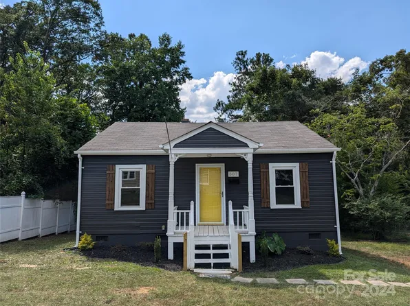 507 S College St, Dallas, NC 28034