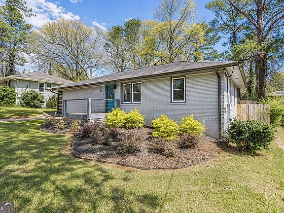 3rd image of 1692 Derrill Dr