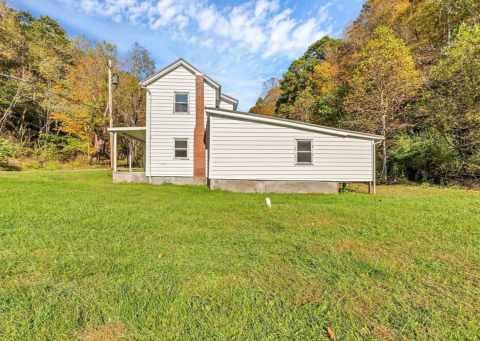 7th image of 58 Brown Bear Hollow Rd