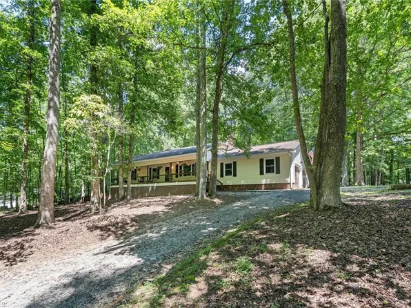 1406 State Highway 150, Summerfield, NC 27358