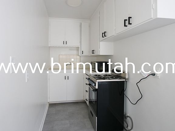 4th image of 950 E Millcreek Way