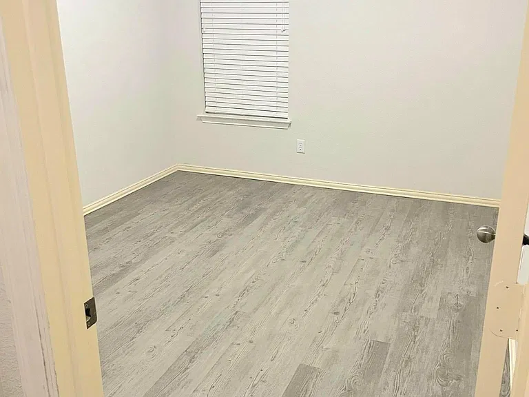 1521 Stanford Dr — Photo 13