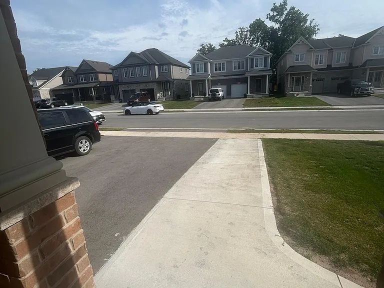9345 White Oak Ave — Photo 2