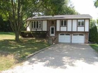 144 E 7th St, Coal Valley, IL