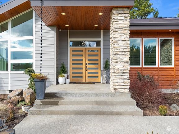 4th image of 103 Blue Eagle Drive