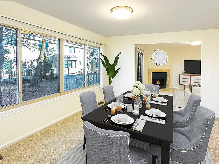 Elegant formal dining room in 2 or 3 bedroom Weatherstone Townhome.