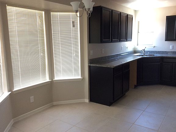 5th image of 12624 Zulema St