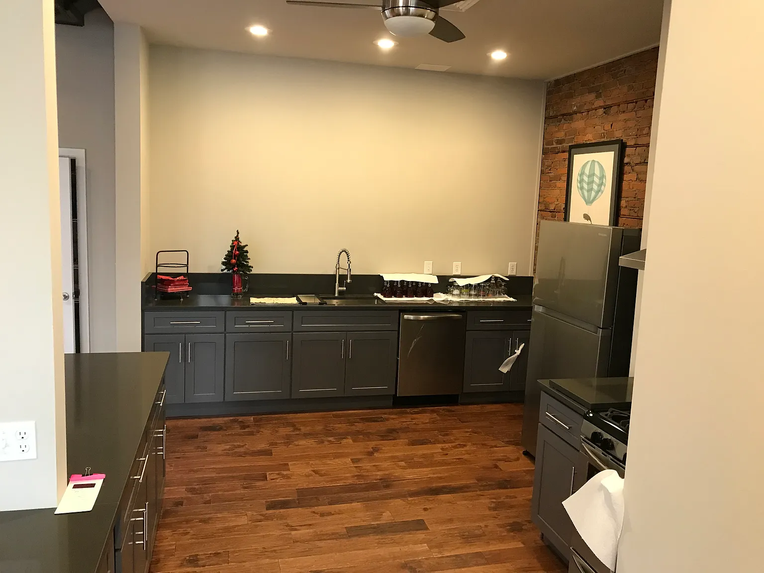 Studio, 3000 sqft, $3,000 — Photo 3