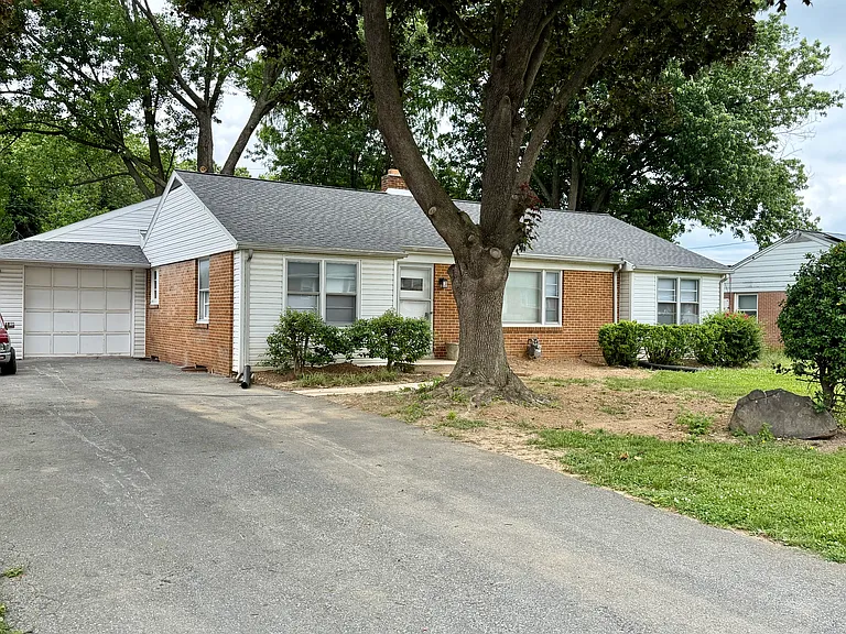 360 S Findlay St — Photo 3