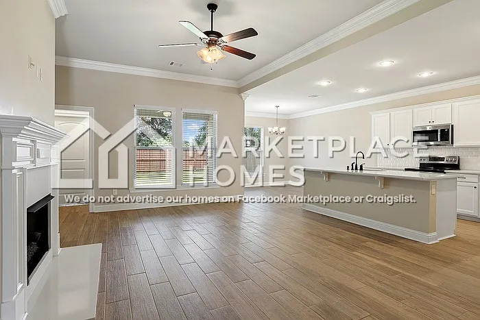 462 Lake Breeze Dr — Photo 5