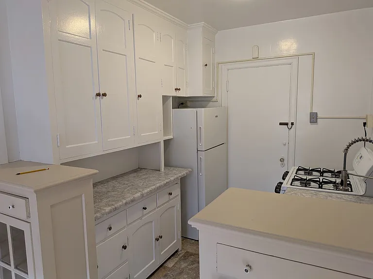 3519 Emerson Ave S #101 — Photo 2