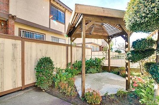 4th image of 1115 Whitmore St #B