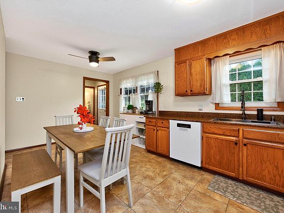 2nd image of 123 Meri Leigh Way